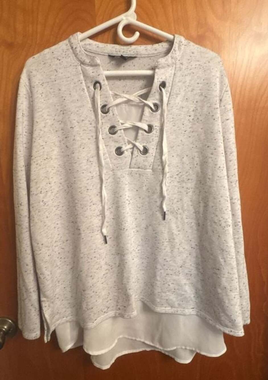 Simply Vera Vera Wang L Lace-Up Speckled Top